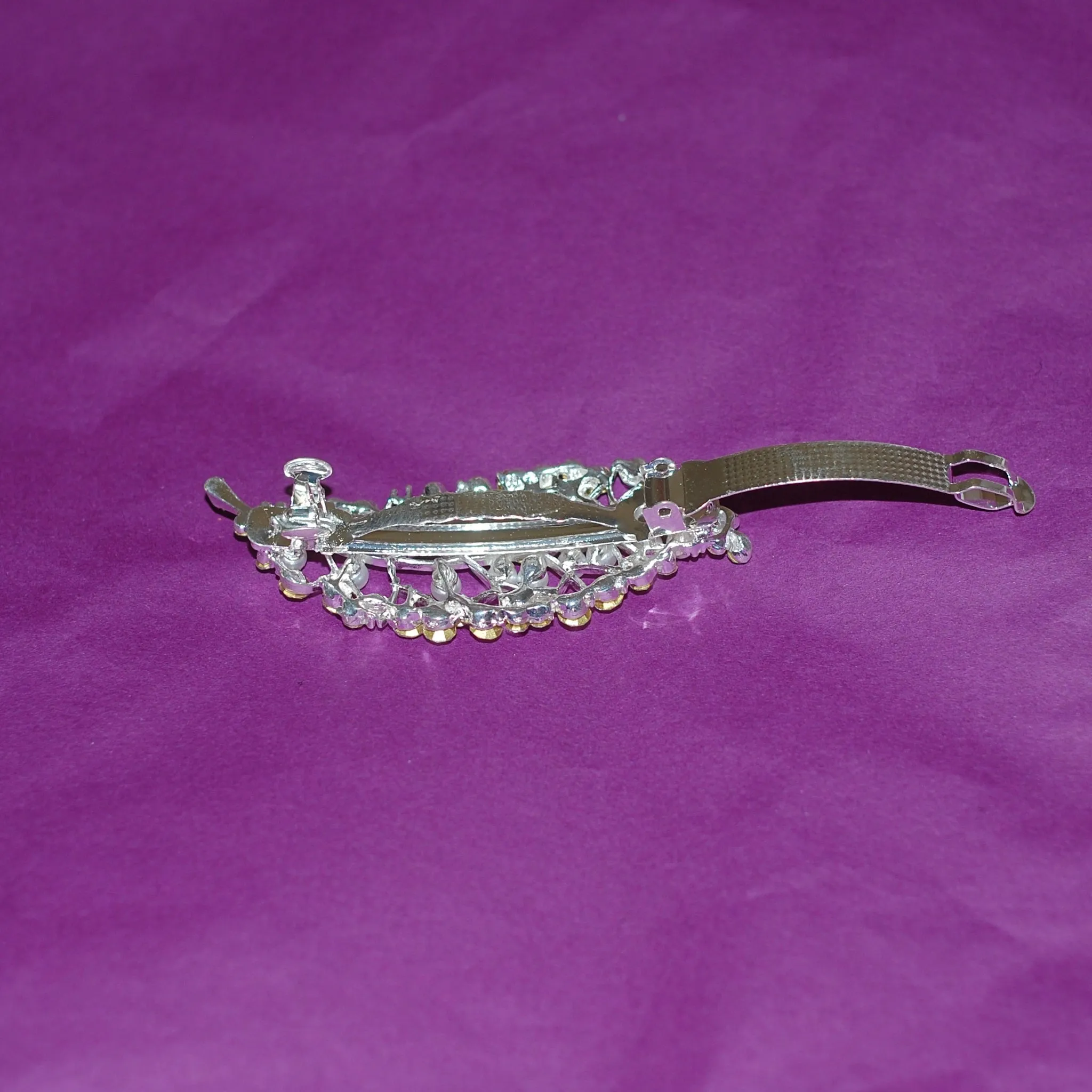 Silver Pearl Hair Clip with Diamante